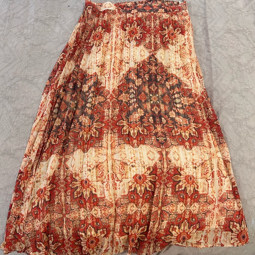 Floral Print Pleated Skirt